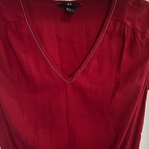 V-neck wine red H&M dress size 2  worn once look like new